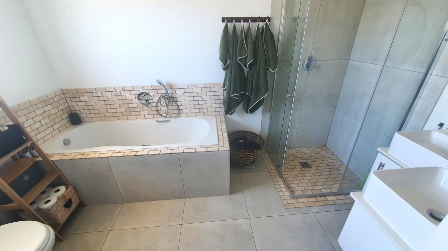 3 Bedroom Property for Sale in Shelley Point Western Cape